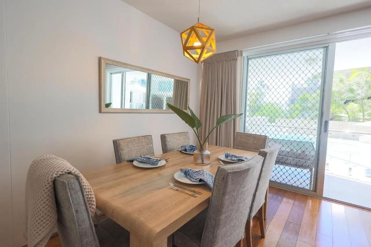 The Cove Noosa - Apartment 5 ヌーサヘッズ